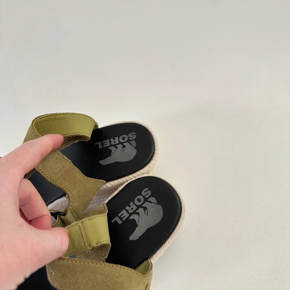 Sorel Cameron Wedge Sandals Womens Size 9.5 Olive Green Espadrille Shoes Suede